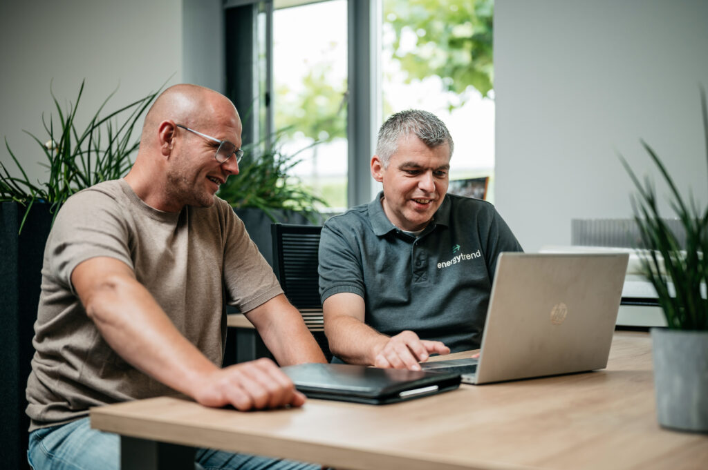 Overleg met klant over energieverbruik en EMS-oplossing