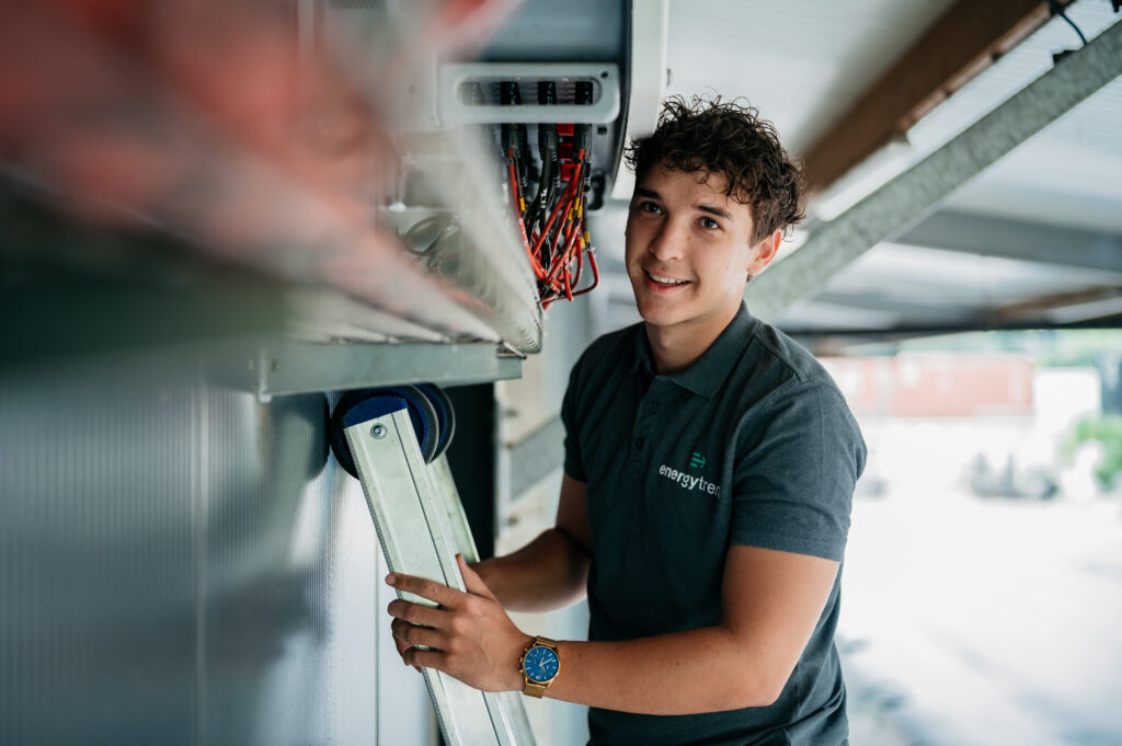 Installatie van EMS-bekabeling boven verlaagd plafond